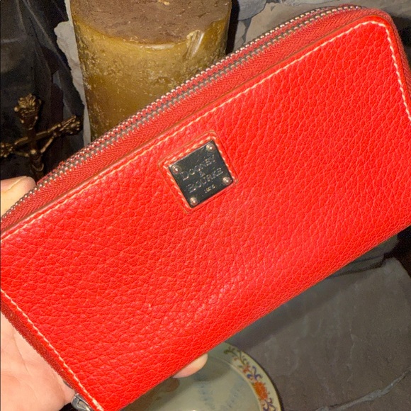 Dooney & Bourke Scarlet Leather double Zip Wallet - Picture 1 of 11